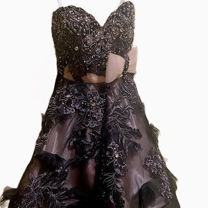 Jovani Black Embellished Backless Bustier Prom Dress Size 0